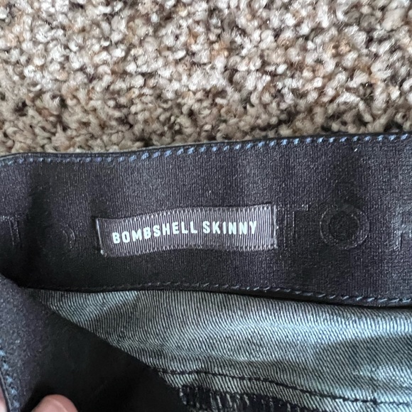 Torrid bombshell skinny premium medium wash size 16 extra tall. - Picture 3 of 4